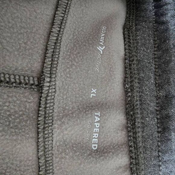 5/$25 Old Navy Active Go Dry Grey Fleece Joggers - Picture 4 of 5